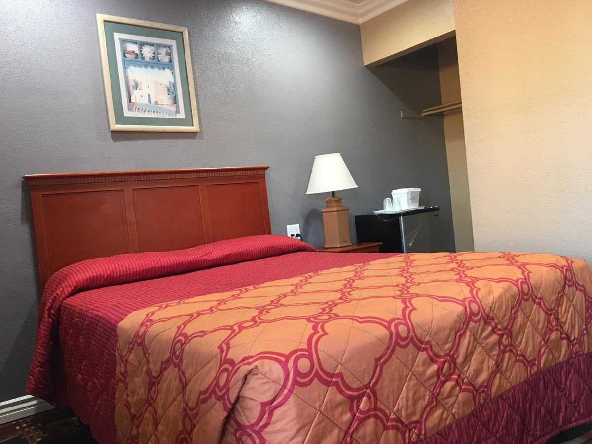 Budget Inn Lax-Lawndale Buitenkant foto